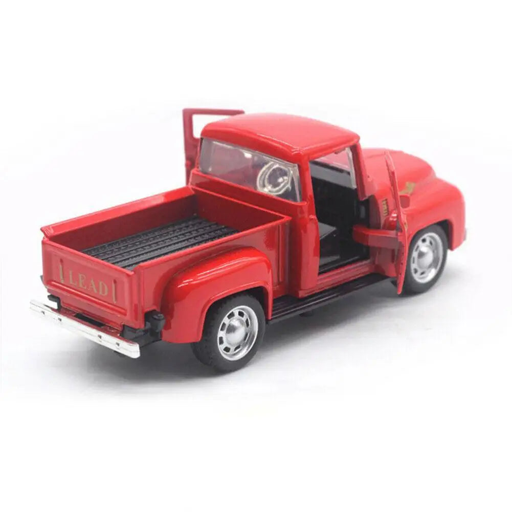 1/32 Vintage red truck die-cast for desktop or collections